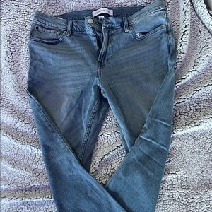 Calvin Klein mens jeans 34x32 w/stretch material. Hardly worn, very comfortable.